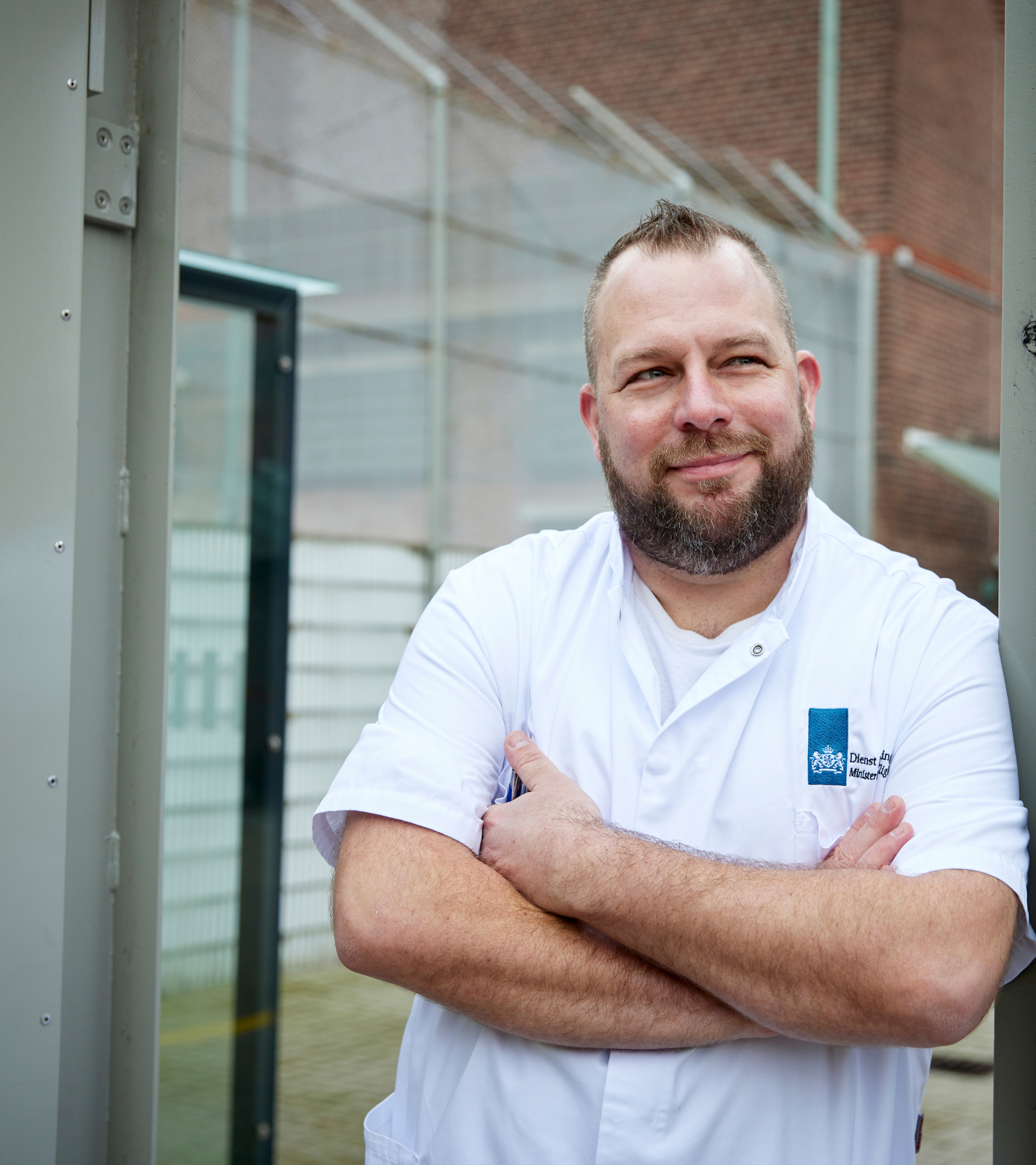 "De celdeur stap ik binnen zonder vooroordeel, ik verleen zorg vanuit mijn hart"
