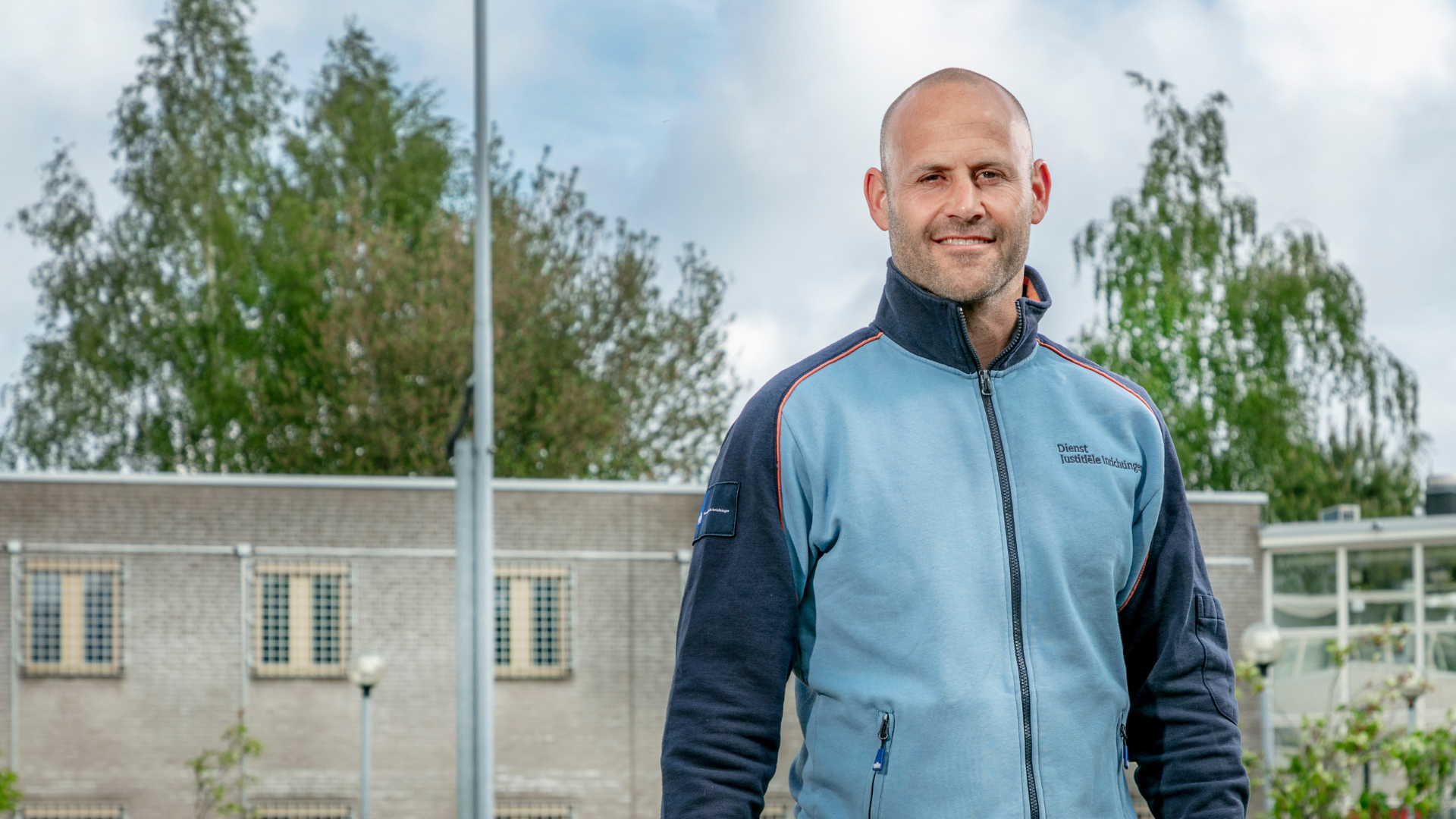 Wervingsavond bij de gevangenis in Vught