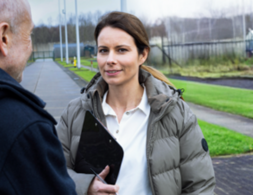 "De mens achter het dossier zien, dat is waar het in mijn werk echt om gaat"